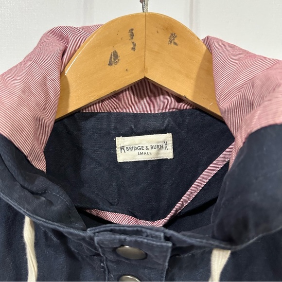 Bridge and burn hooded jacket - Picture 4 of 5